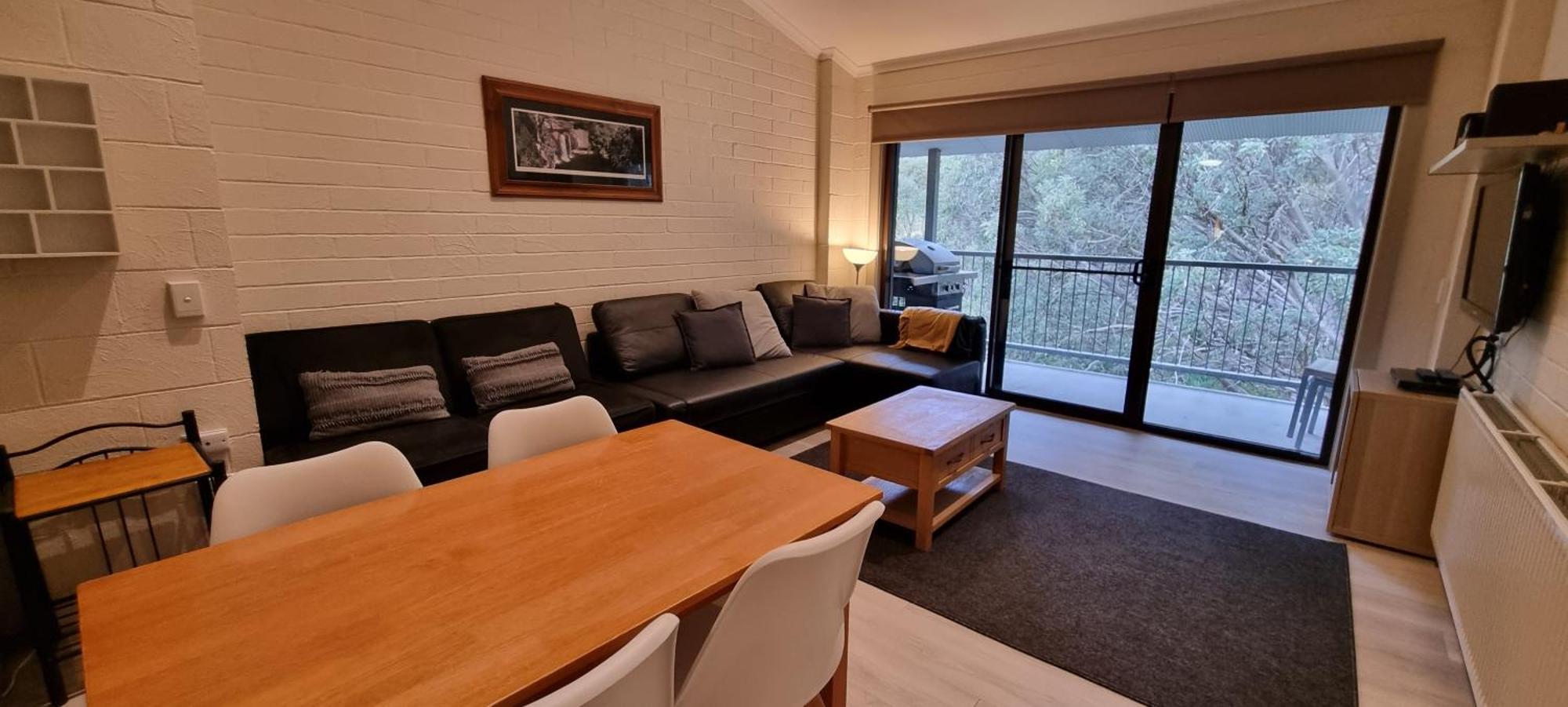 Cedarwood Apartments ฟอลส์ครีก ภายนอก รูปภาพ