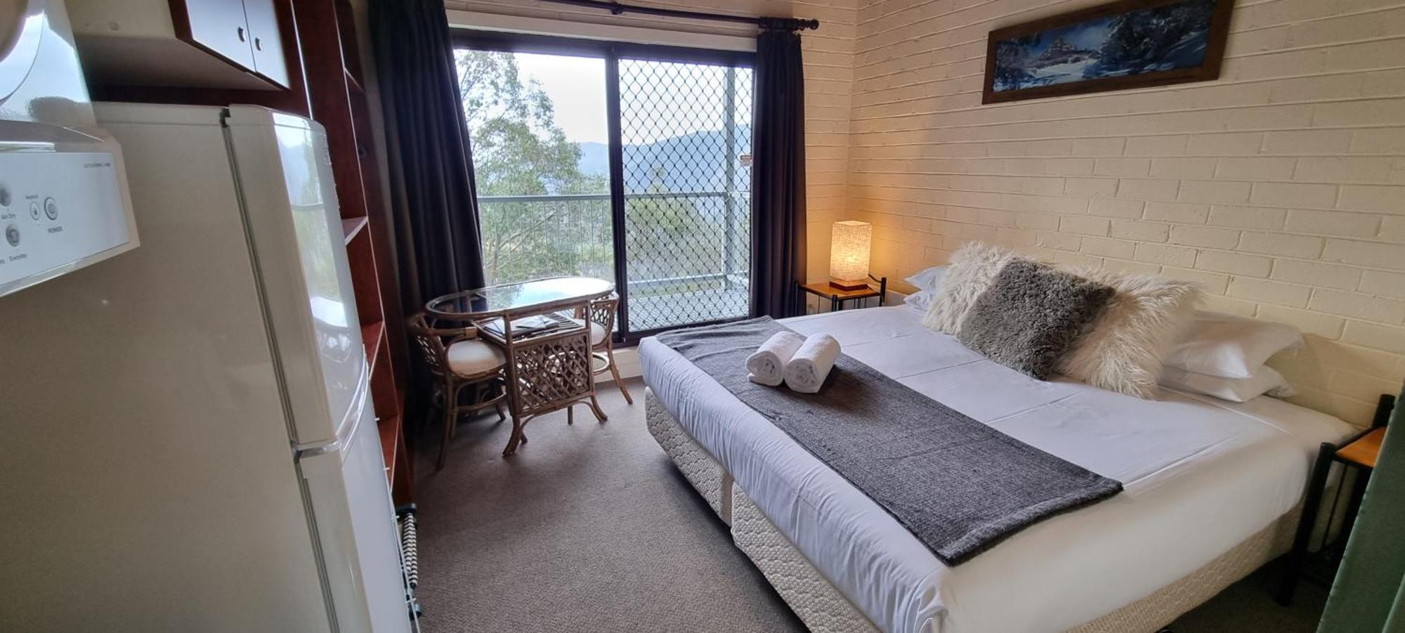 Cedarwood Apartments ฟอลส์ครีก ภายนอก รูปภาพ